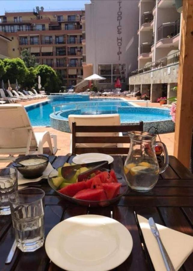 סבטי ולאס Tropics Hotel מראה חיצוני תמונה