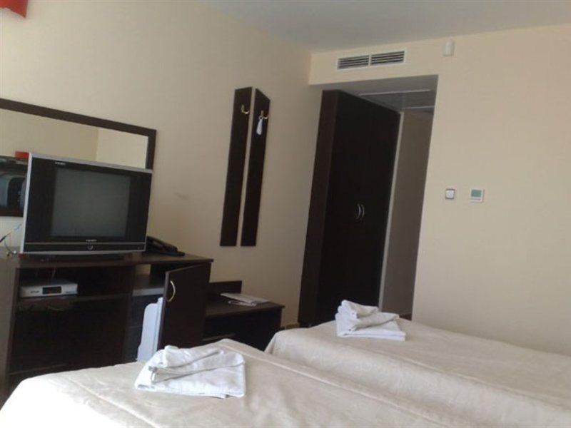סבטי ולאס Tropics Hotel מראה חיצוני תמונה