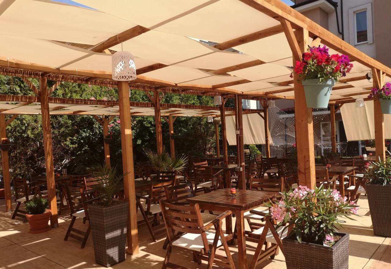סבטי ולאס Tropics Hotel מראה חיצוני תמונה